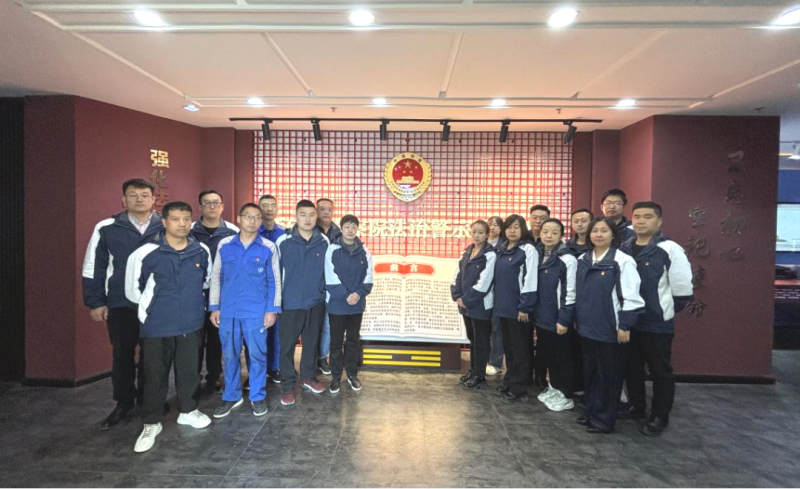 汽貿(mào)公司黨支部開展 “強(qiáng)化作風(fēng)建設(shè)  筑牢紀(jì)律防線” ——深入貫徹中央八項(xiàng)規(guī)定精神學(xué)習(xí)教育主題黨日活動