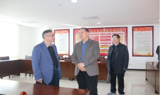 省委常委、省總工會主席馬吉孝等一行蒞臨青海物產(chǎn)集團公司視察，調研指導道路貨運企業(yè)建會、貨運司機入會等工作