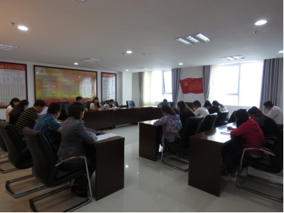 領(lǐng)會精神實質(zhì)，迅速掀起學習宣傳貫徹團的十八大精神熱潮